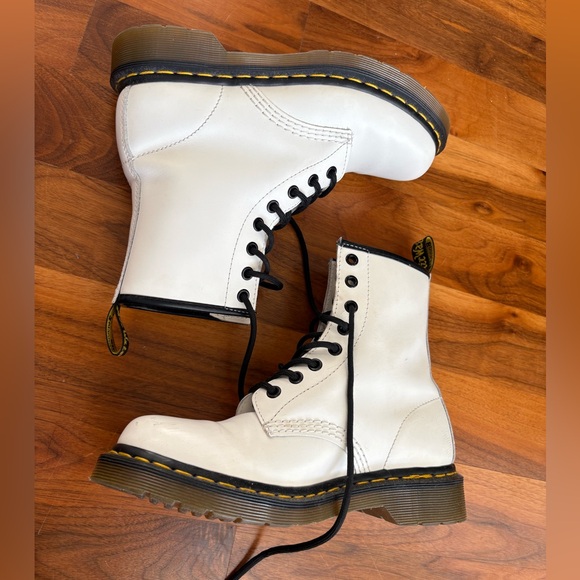 Dr Martens Women’s size 7/38, USED - Picture 9 of 17